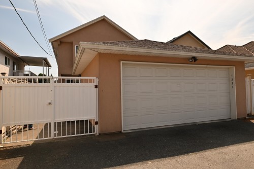 7233 Williams Road, Richmond, BC - Outdoor With Exterior