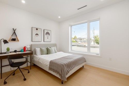 477 20Th Avenue W, Vancouver, BC - Indoor Photo Showing Bedroom