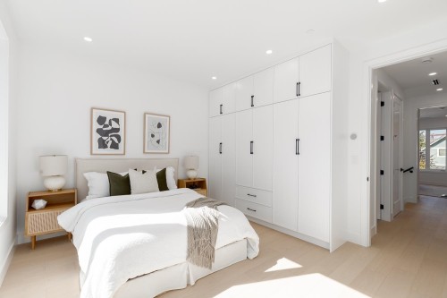 477 20Th Avenue W, Vancouver, BC - Indoor Photo Showing Bedroom