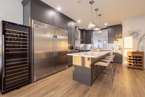 1315 Thomas Avenue, Coquitlam, BC 