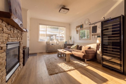 1315 Thomas Avenue, Coquitlam, BC 