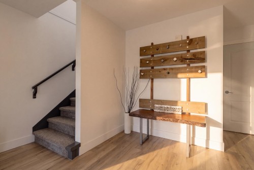 1315 Thomas Avenue, Coquitlam, BC 