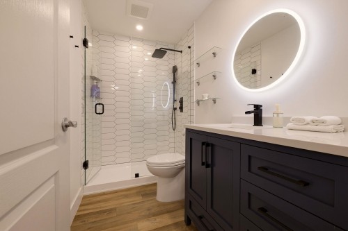 1315 Thomas Avenue, Coquitlam, BC 