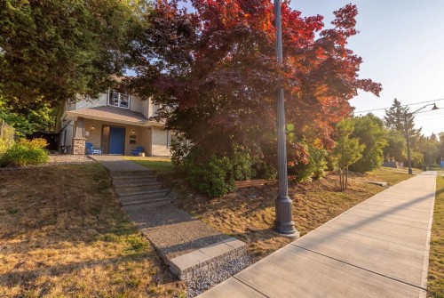1315 Thomas Avenue, Coquitlam, BC 