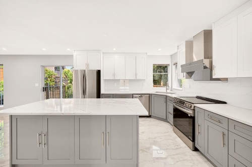 1237 Durant Drive, Coquitlam, BC - Indoor Photo Showing Kitchen With Upgraded Kitchen