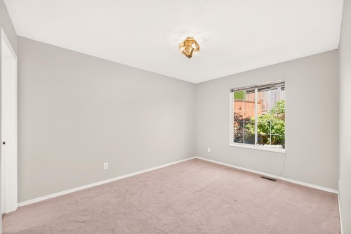 1237 Durant Drive, Coquitlam, BC - Indoor Photo Showing Other Room