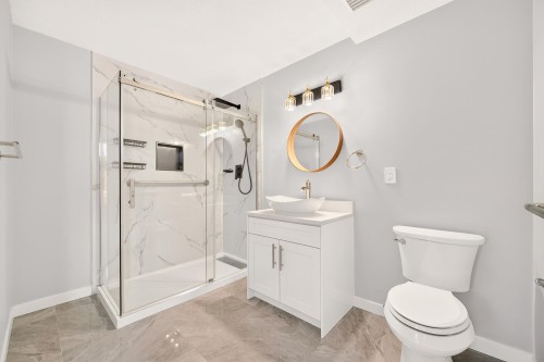 1237 Durant Drive, Coquitlam, BC - Indoor Photo Showing Bathroom