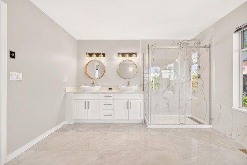 1237 Durant Drive, Coquitlam, BC - Indoor Photo Showing Bathroom