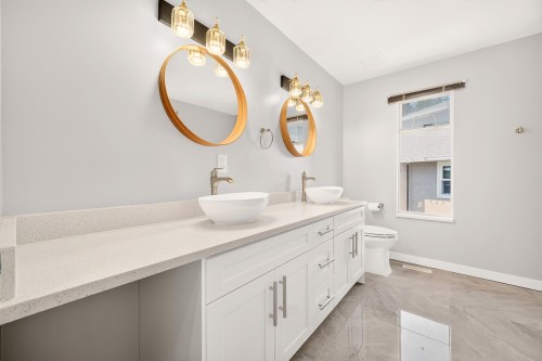 1237 Durant Drive, Coquitlam, BC - Indoor Photo Showing Bathroom