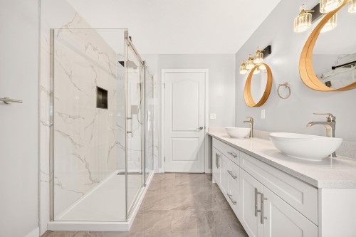1237 Durant Drive, Coquitlam, BC - Indoor Photo Showing Bathroom