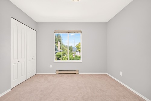 1237 Durant Drive, Coquitlam, BC - Indoor Photo Showing Other Room