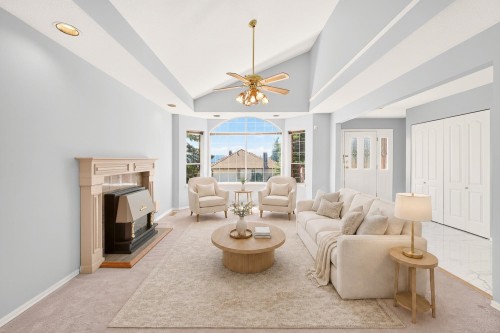 1237 Durant Drive, Coquitlam, BC - Indoor Photo Showing Living Room