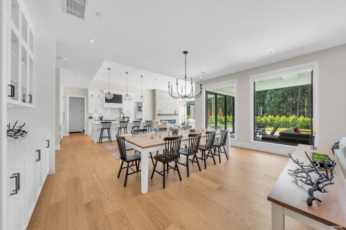 372 Moyne Drive, West Vancouver, BC - Indoor Photo Showing Dining Room