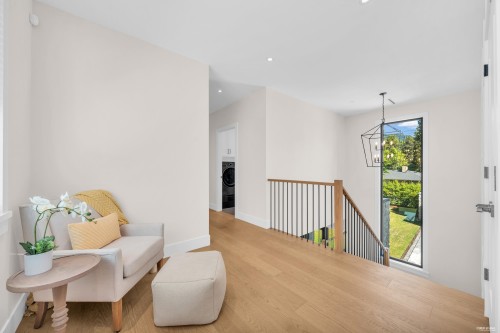 372 Moyne Drive, West Vancouver, BC - Indoor