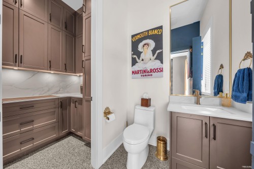 372 Moyne Drive, West Vancouver, BC - Indoor Photo Showing Bathroom