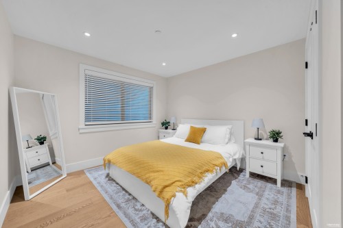 372 Moyne Drive, West Vancouver, BC - Indoor Photo Showing Bedroom