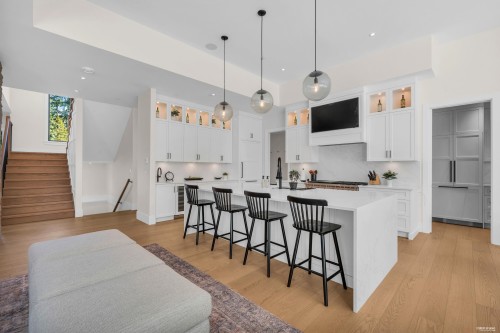 372 Moyne Drive, West Vancouver, BC - Indoor Photo Showing Other Room