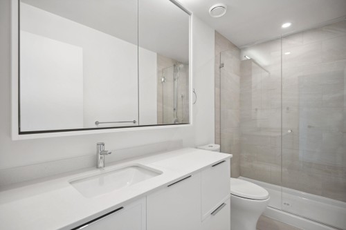 38087 Helm Way, Squamish, BC - Indoor Photo Showing Bathroom