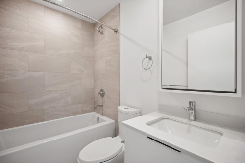 38087 Helm Way, Squamish, BC - Indoor Photo Showing Bathroom