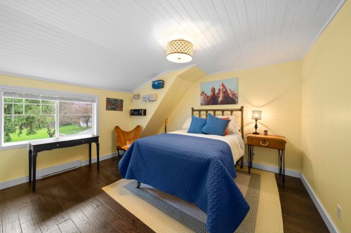 26996 Ferguson Avenue, Maple Ridge, BC - Indoor Photo Showing Bedroom