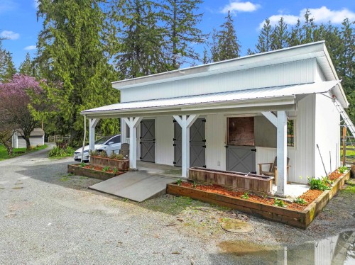 26996 Ferguson Avenue, Maple Ridge, BC - Outdoor With Deck Patio Veranda