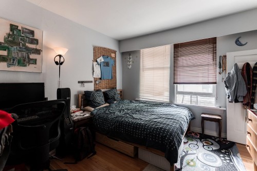 1924 Kitchener Street, Vancouver, BC - Indoor Photo Showing Bedroom