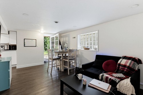 1924 Kitchener Street, Vancouver, BC - Indoor