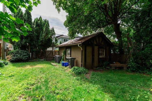 1924 Kitchener Street, Vancouver, BC - Outdoor