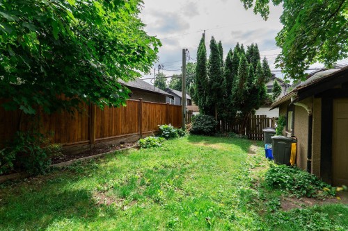 1924 Kitchener Street, Vancouver, BC - Outdoor