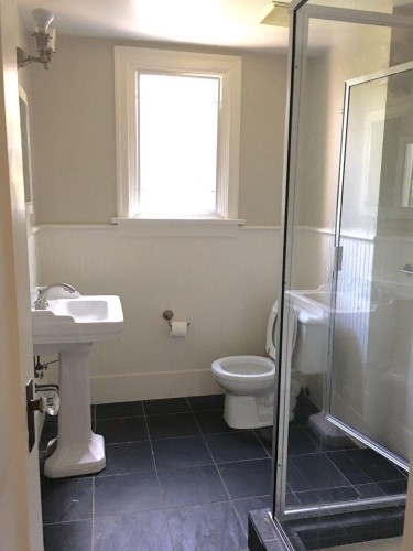 4633 4Th Avenue W, Vancouver, BC - Indoor Photo Showing Bathroom