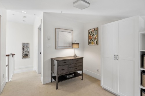 3541 8Th Avenue W, Vancouver, BC - Indoor