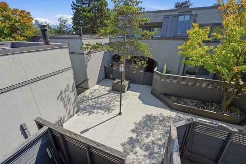 1344 7Th Avenue W, Vancouver, BC - Outdoor