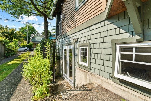 3027 7Th Avenue W, Vancouver, BC - Outdoor