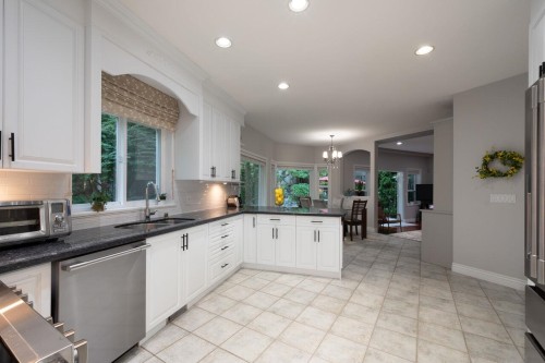 51 Wilkes Creek Drive, Port Moody, BC - Indoor Photo Showing Kitchen