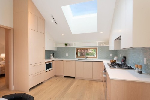 3122 11Th Avenue W, Vancouver, BC - Indoor Photo Showing Kitchen With Upgraded Kitchen