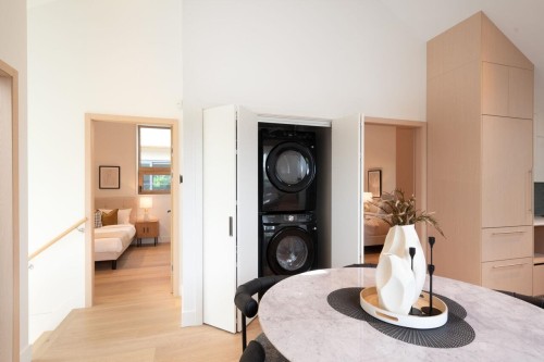 3122 11Th Avenue W, Vancouver, BC - Indoor