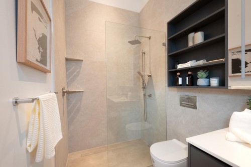 3122 11Th Avenue W, Vancouver, BC - Indoor Photo Showing Bathroom