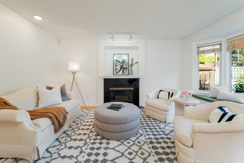 4682 14Th Avenue W, Vancouver, BC - Indoor Photo Showing Living Room With Fireplace