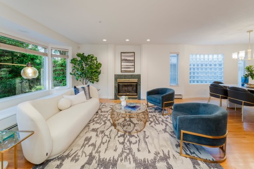 4682 14Th Avenue W, Vancouver, BC - Indoor Photo Showing Living Room With Fireplace