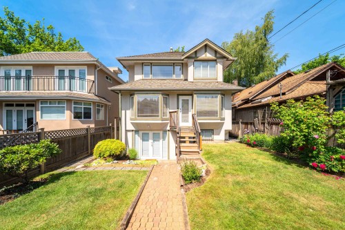 4682 14Th Avenue W, Vancouver, BC - Outdoor With Facade