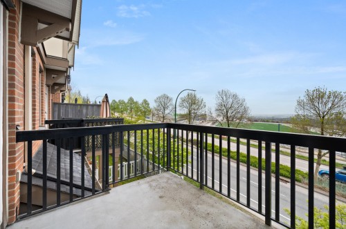 27-1338 Hames Crescent, Coquitlam, BC - Outdoor With Balcony With Exterior
