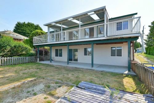 4871 Blueberry Place, Sechelt, BC - Outdoor With Exterior