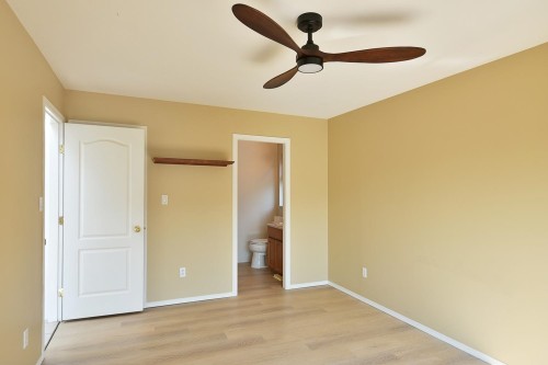 4871 Blueberry Place, Sechelt, BC - Indoor Photo Showing Other Room