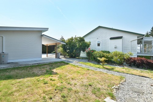 4871 Blueberry Place, Sechelt, BC - Outdoor