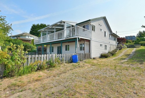 4871 Blueberry Place, Sechelt, BC - Outdoor