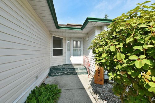 4871 Blueberry Place, Sechelt, BC - Outdoor With Exterior