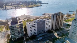 304-1233 Beach Avenue Vancouver, BC V6E 1V4