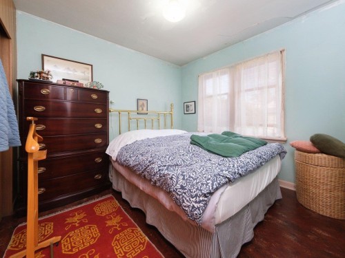 8510 Montcalm Street, Vancouver, BC - Indoor Photo Showing Bedroom