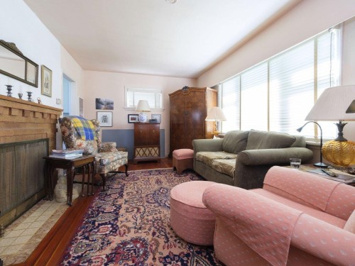 8510 Montcalm Street, Vancouver, BC - Indoor Photo Showing Living Room With Fireplace