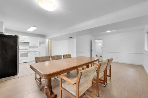 23003 Reid Avenue, Maple Ridge, BC - Indoor Photo Showing Dining Room